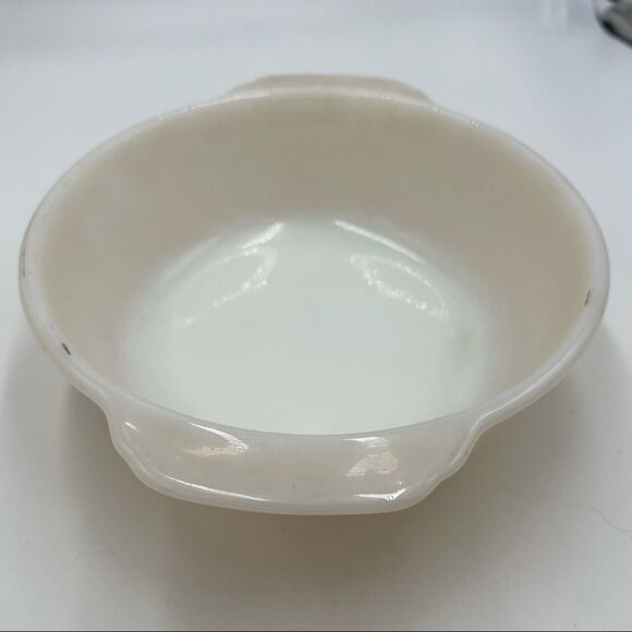 Vintage TM Reg Fire King Casserole Dish Peach Luster 2 qt - Picture 3 of 8